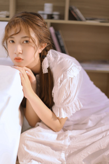 《年轻女教师